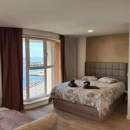 아파트 Center Marina View Gold 푼샬
