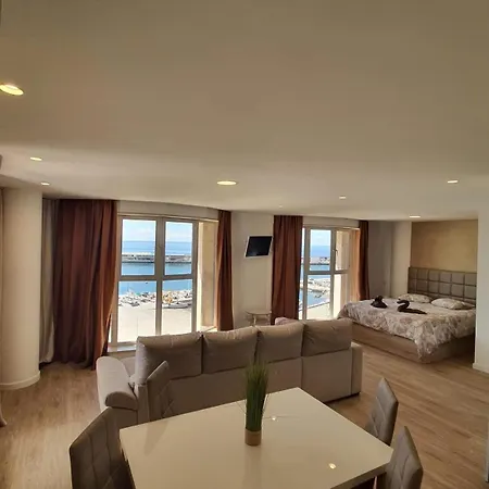 Center Marina View Gold Apartamento *